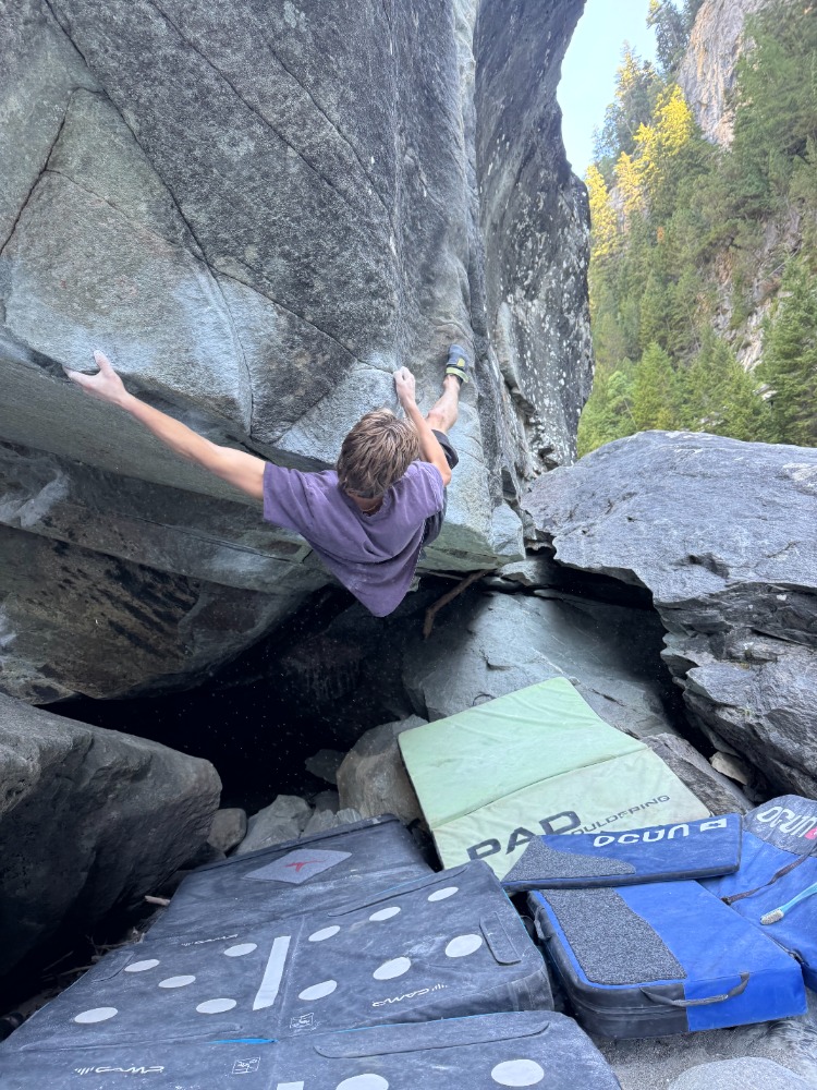 Bouldering-Magic Wood